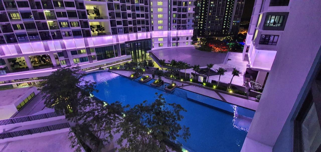 Apartment Q At I-city *